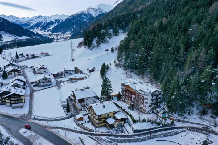 Hotel Olympia Pettneu am Arlberg Kültér fotó